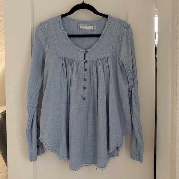 Free People Tops - Free people flowy top